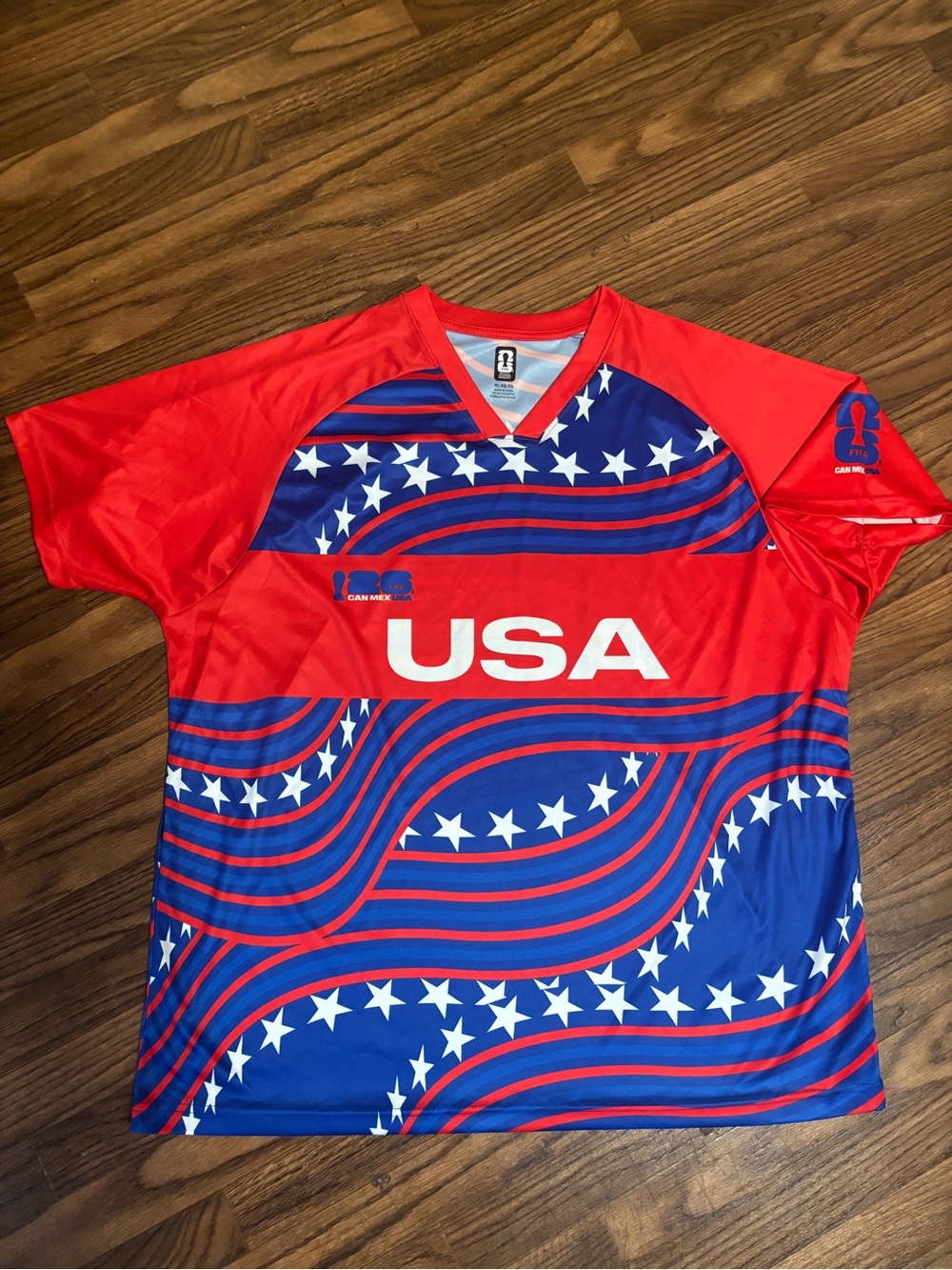 USA Red & Blue Athletic Star Wave Jersey FIFA 2026 Men’s XL * By FIFA